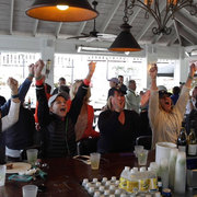 fans-cheering1.jpg