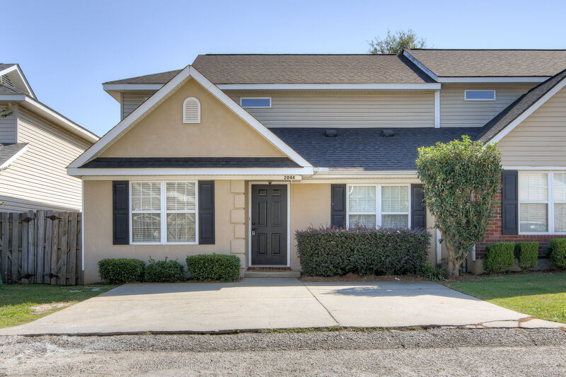 Augusta, GA - Sleeper, Townhome
